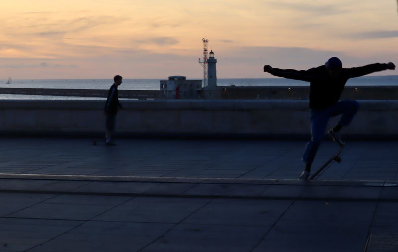 © julie cornec - Image from the An abstraction and a fight against hatred and the absurd. photography project
