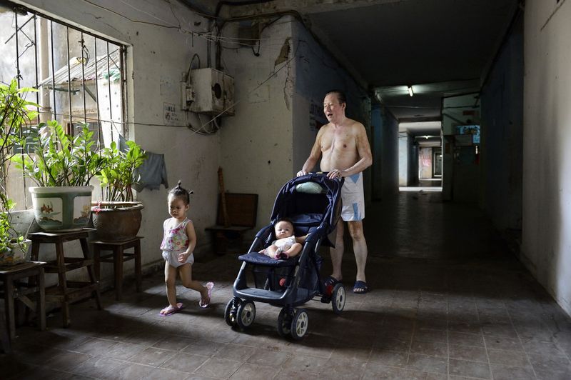 © Laurent Weyl - Image from the President Hotel - Ho Chi Minh City - Vietnam photography project