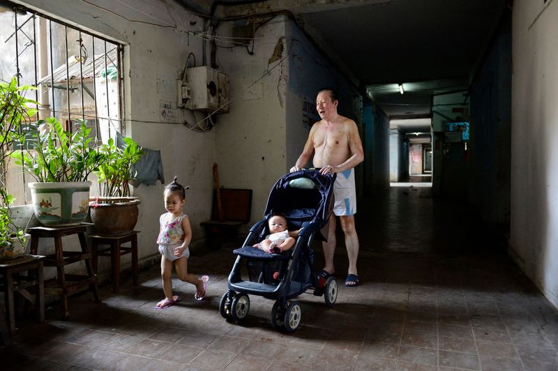 © Laurent Weyl - Image from the President Hotel - Ho Chi Minh City - Vietnam photography project