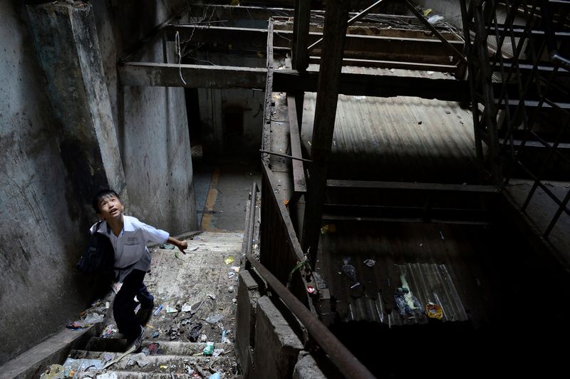 © Laurent Weyl - Image from the President Hotel - Ho Chi Minh City - Vietnam photography project