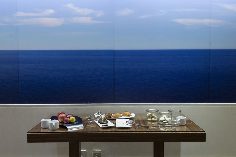 © Doron Oved - Guest Room Table