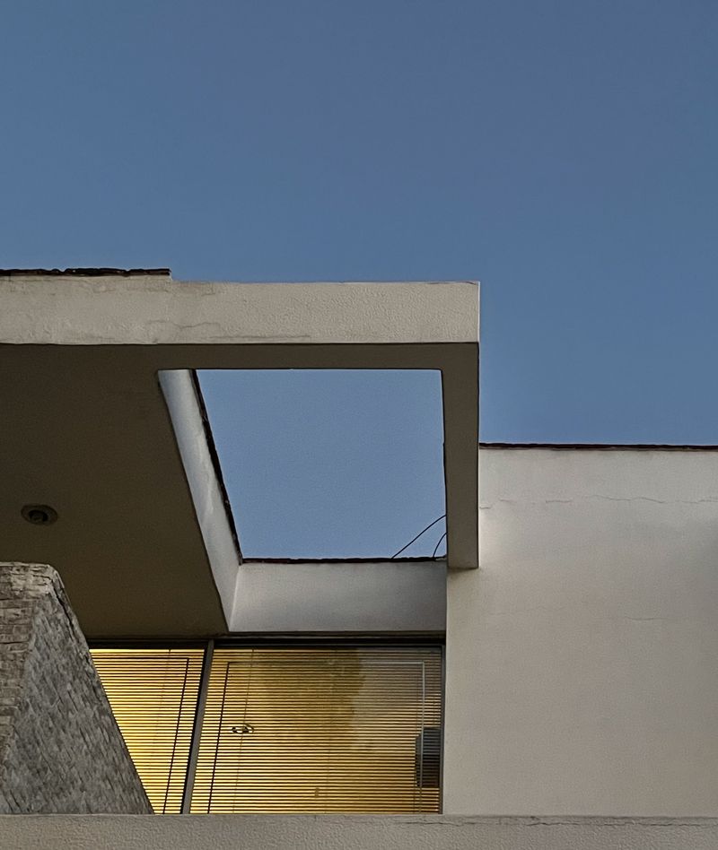 © Marina Bernardi Peschard - Image from the chez eux photography project