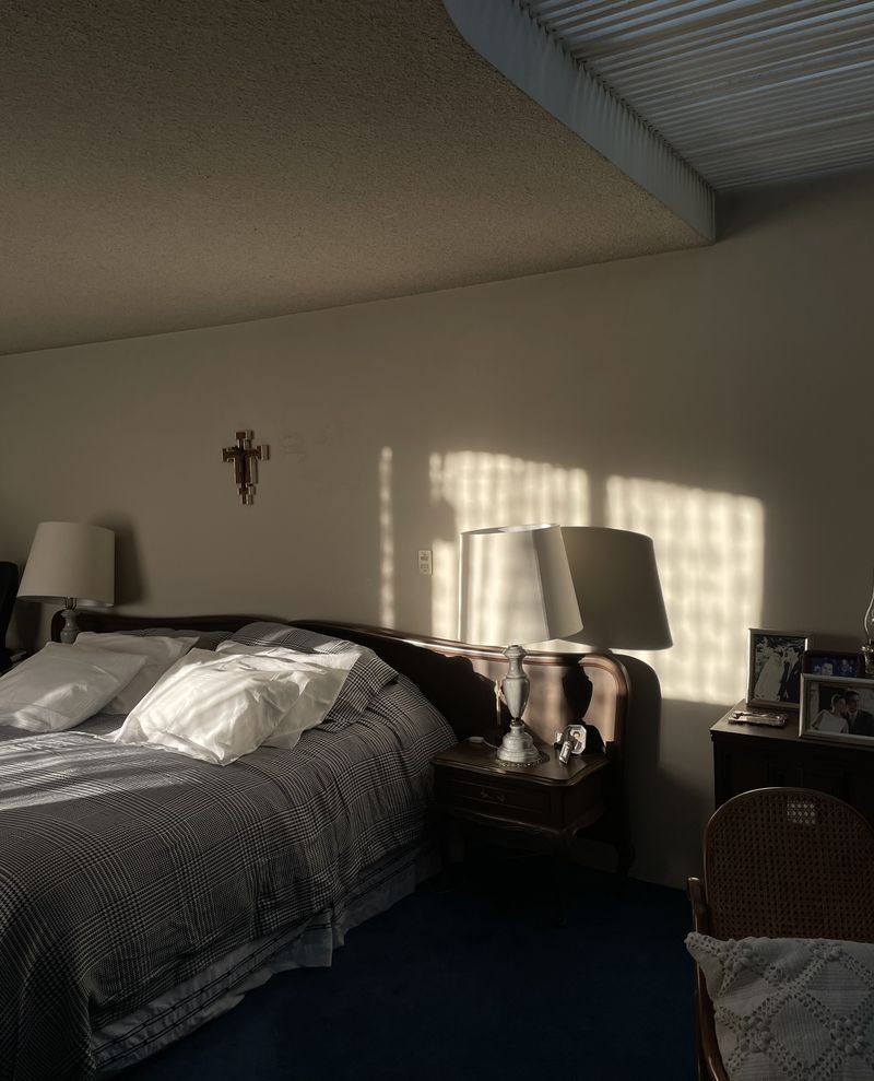 © Marina Bernardi Peschard - Image from the chez eux photography project