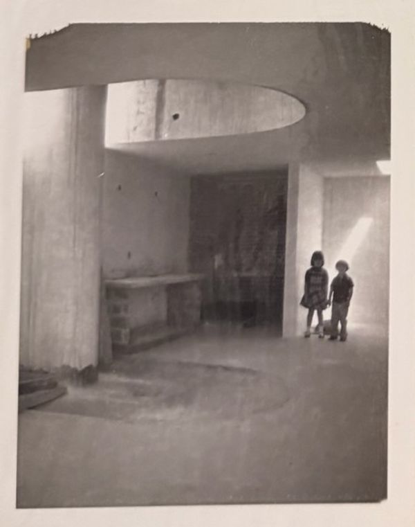 © Marina Bernardi Peschard - Image from the chez eux photography project