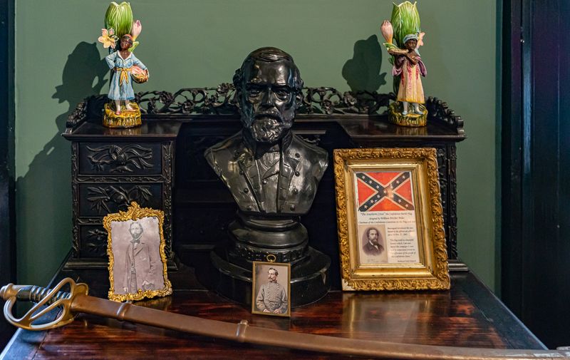 © Cynthia Johnston - Image from the Shadowlands photography project