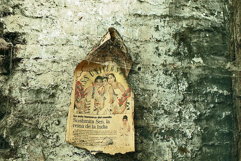 © Horacio Culaciatti - Image from the Gabinete de objetos hallados. photography project