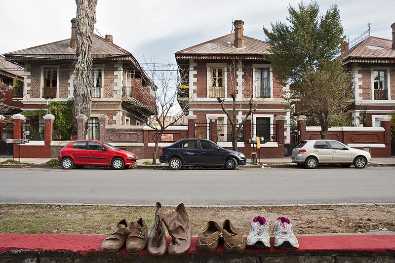 © Horacio Culaciatti - Image from the Gabinete de objetos hallados. photography project