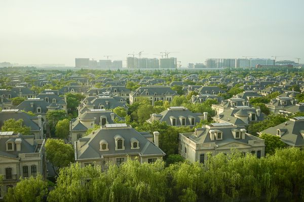 © Daniel LaCoste - shanghai suburbs