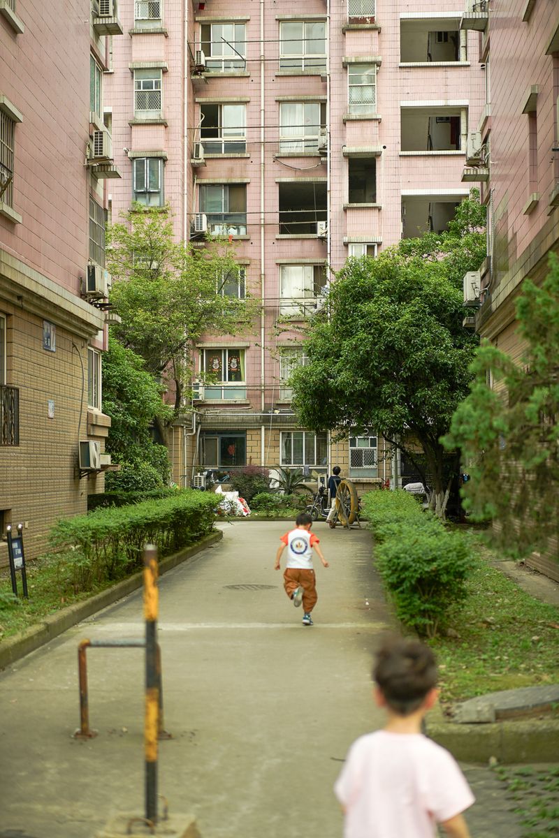 © Daniel LaCoste - children playing in wuhan