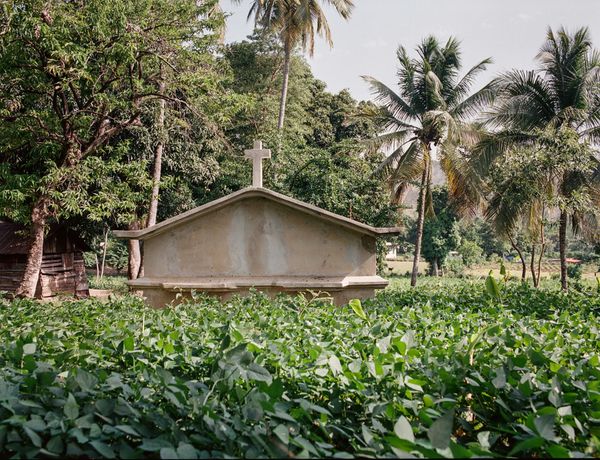 © Thomas Freteur - Image from the Le tombeau photography project