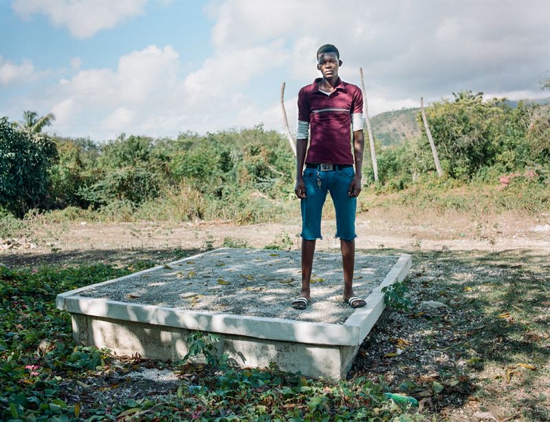 © Thomas Freteur - Image from the Le tombeau photography project