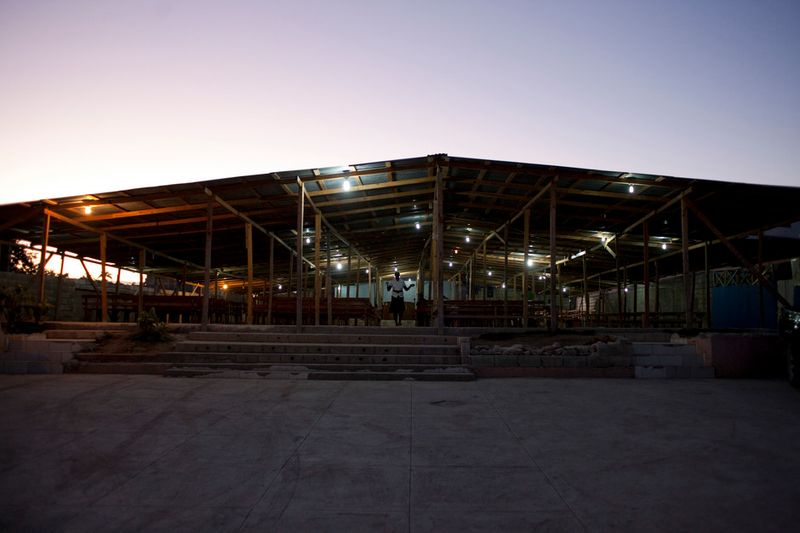 © Thomas Freteur - Première église de Jésus Christ, Jacquet toto prolongé, Haïti