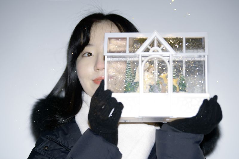 © iamhay - Lee Soomin was born in January 27th, 1997.