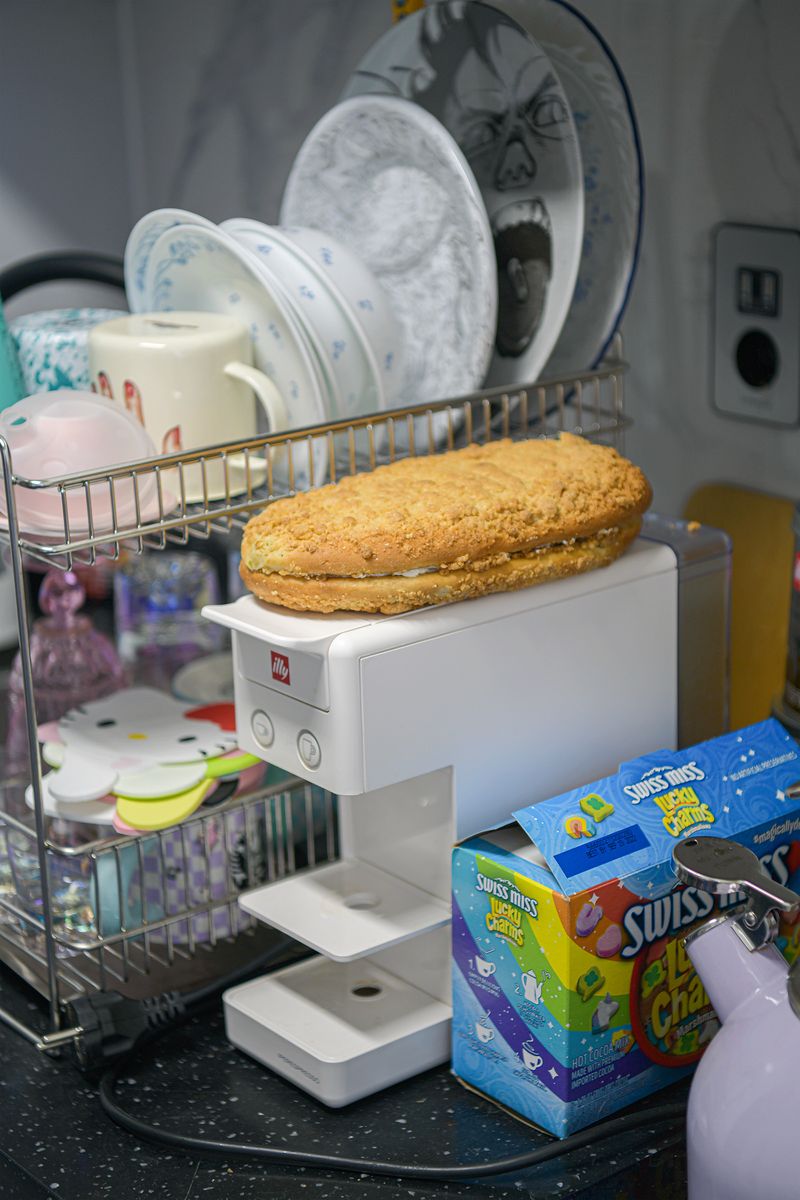 © iamhay - He gave me a Mammoth Bread.