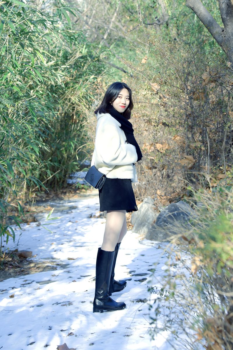 © iamhay - Lee Yubin was born in January 27th, 2001.