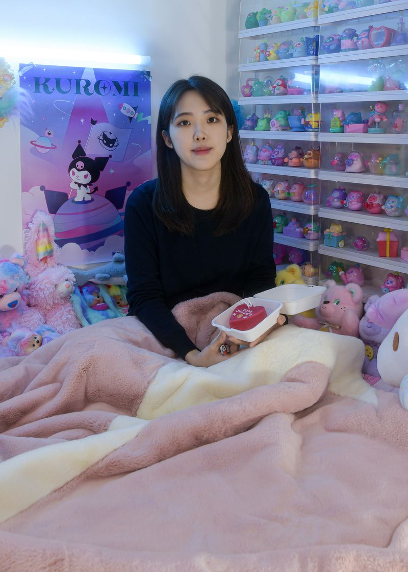 © iamhay - Lee Chaewon borned in January 27th, 2000.