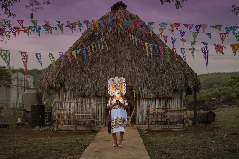 © Mara Sanchez Renero - Image from the Maya LAN photography project