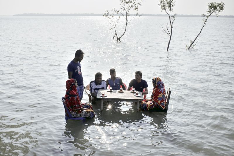 © Mohammad Rakibul Hasan - Fishing communities face extreme poverty due to the lack of fish available in the rivers.