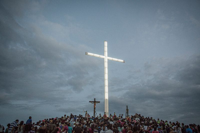 © Fabiola Ferrero - People gather in Petare, Caracas, during Wholy Week celebrations.
