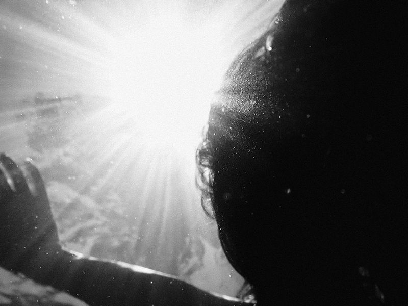 © Roxane Moreau - Self Portrait Underwater