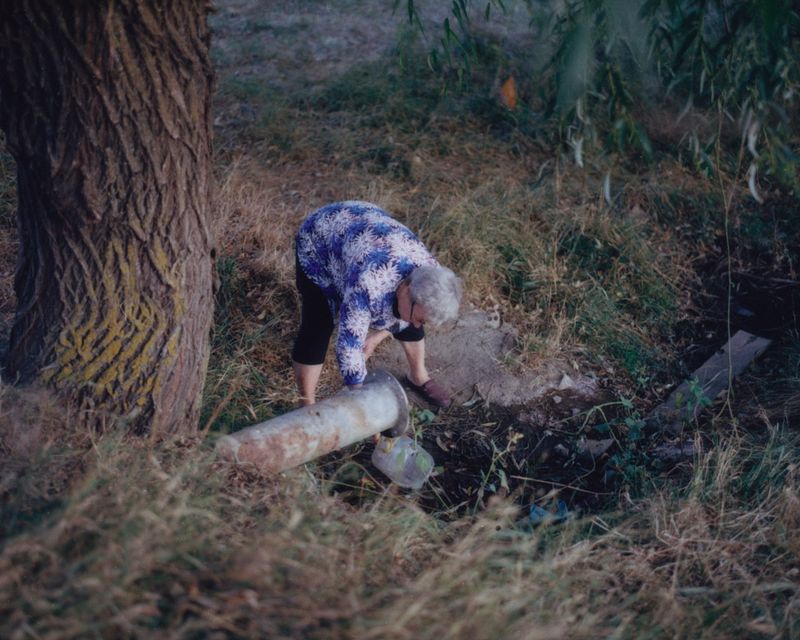 © shelestvetrovki - Image from the The Earth She Tends photography project
