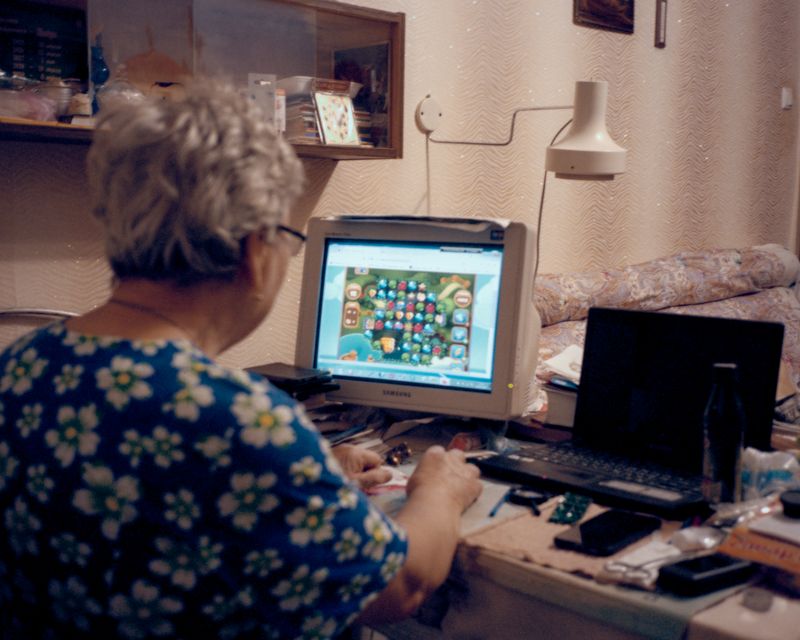 © shelestvetrovki - Image from the The Earth She Tends photography project