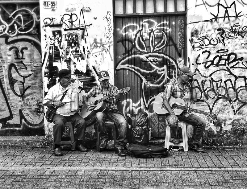 © Ana Angel - Image from the "Ritmos Urbanos: Personajes X de Pereira"("Urban Rhythms: X Personalities of Pereira") photography project