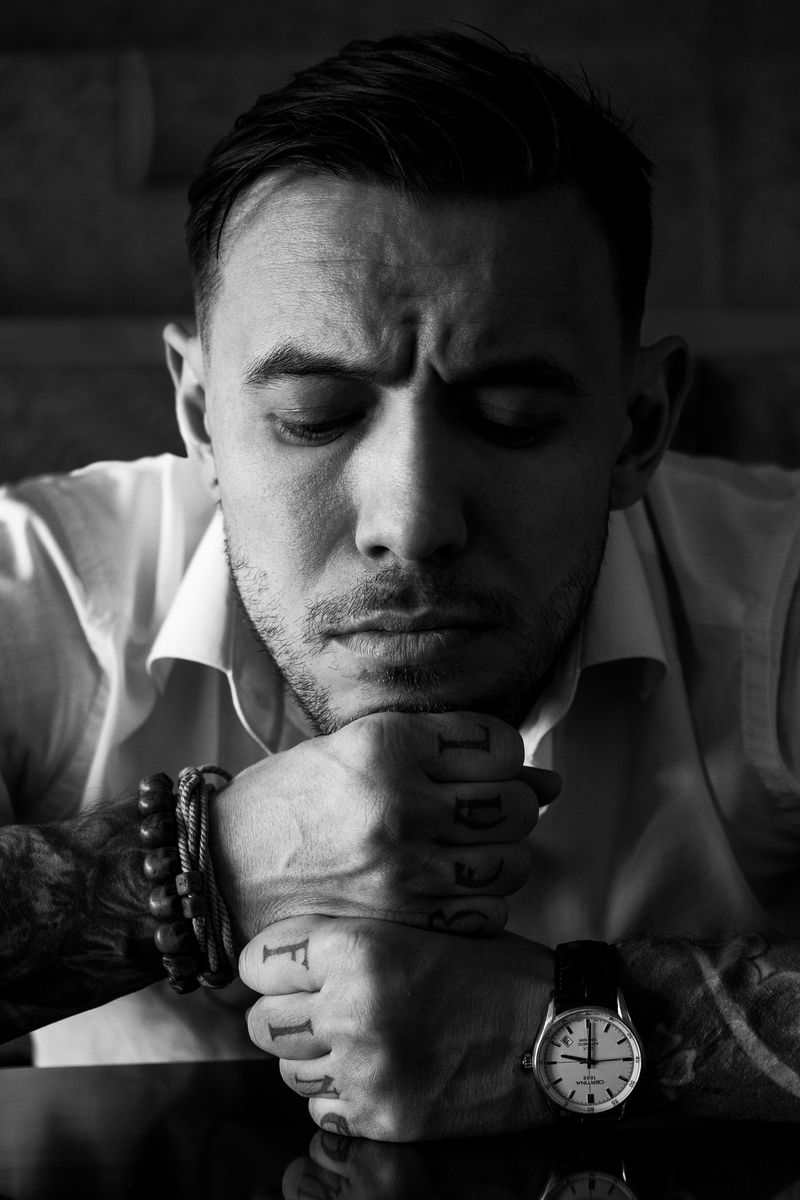 © Sergey Yudin - Image from the Office workdays photography project