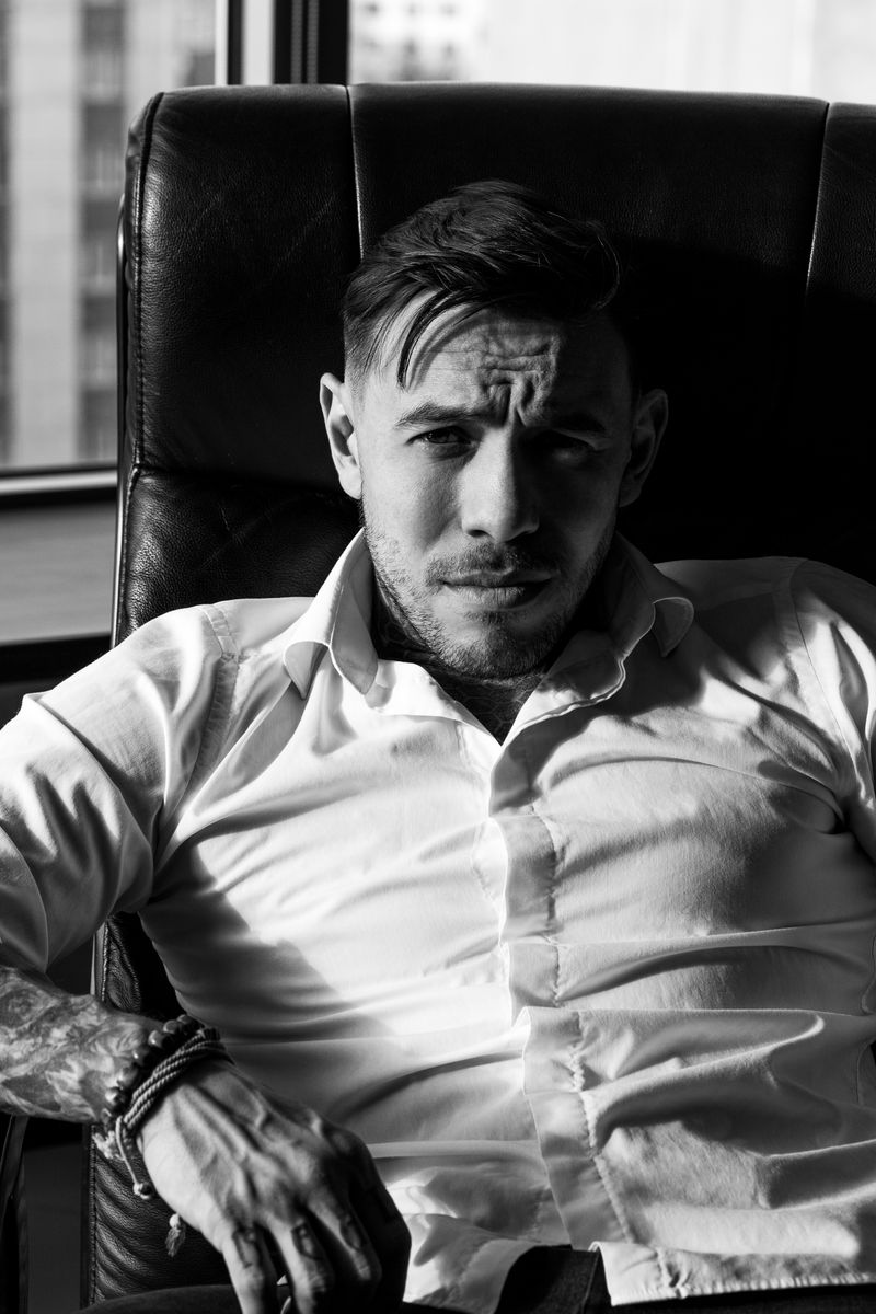 © Sergey Yudin - Image from the Office workdays photography project