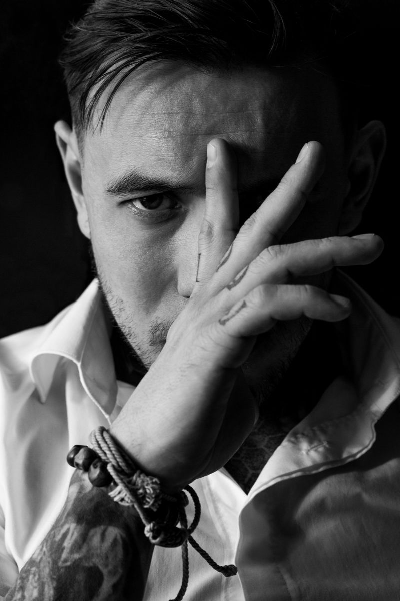 © Sergey Yudin - Image from the Office workdays photography project