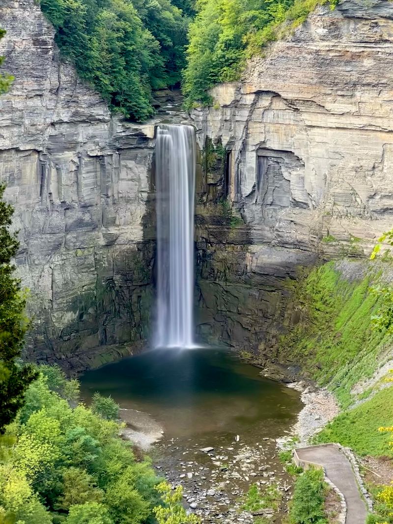 © Cynthia Penter - Tagahonneck Falls, NY