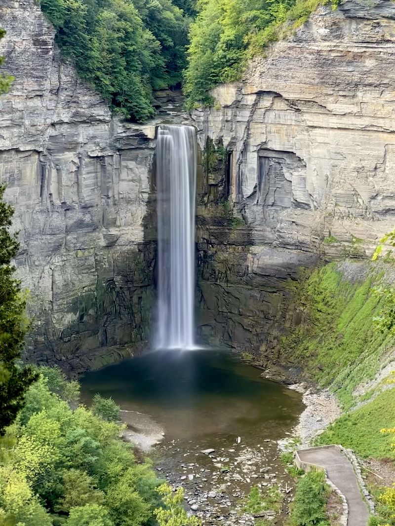 © Cynthia Penter - Tagahonneck Falls, NY