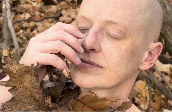 © Cynthia Penter - Image from the Mes Fleurs... Finding Beauty in Family and Friends photography project