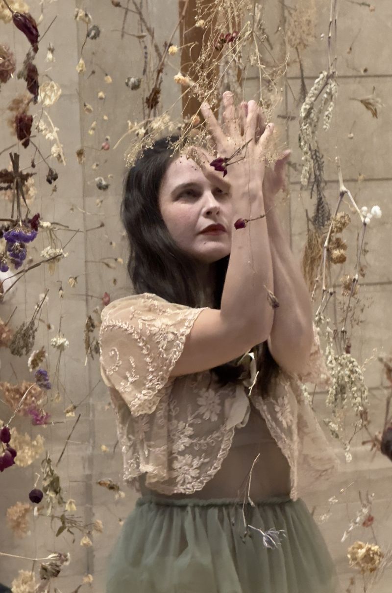 © Cynthia Penter - Image from the Mes Fleurs... Finding Beauty in Family and Friends photography project