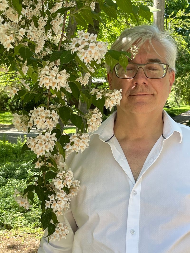 © Cynthia Penter - Image from the Mes Fleurs... Finding Beauty in Family and Friends photography project