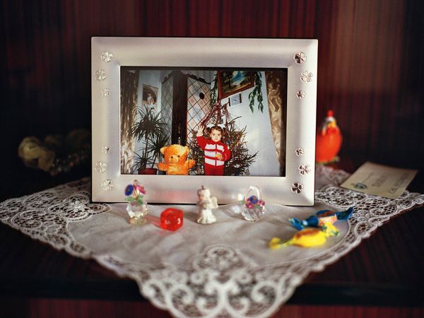 © Andrea Diefenbach - Ottilias parents are living illegally in Italy. She stayed with the grandmother who she is calling MAMA at home in Moldova.