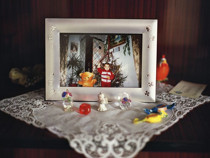 © Andrea Diefenbach - Ottilias parents are living illegally in Italy. She stayed with the grandmother who she is calling MAMA at home in Moldova.