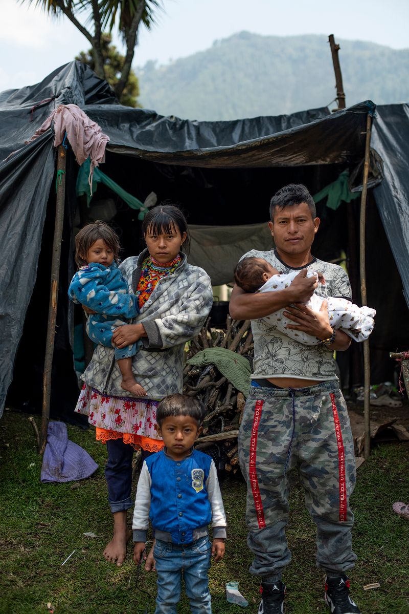 © Alejandra Arévalo - Image from the Entre otra Montaña (Between another mountain) photography project