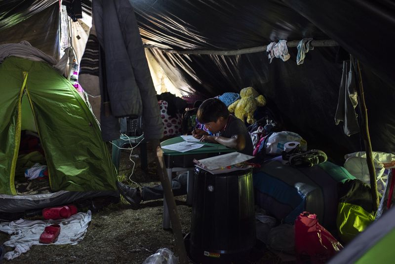 © Alejandra Arévalo - Image from the Entre otra Montaña (Between another mountain) photography project