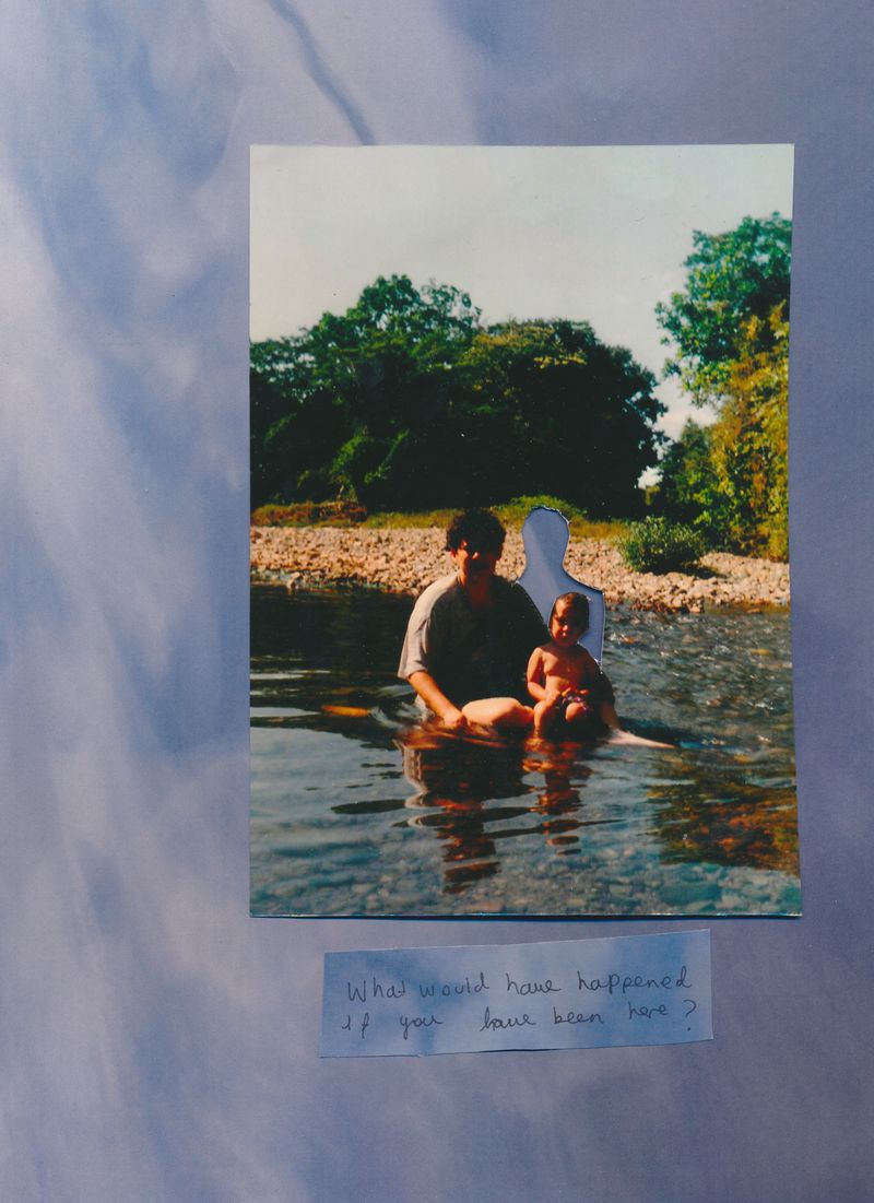 © Alejandra Arévalo - With his absence, the bonding mother-daughter became solid.