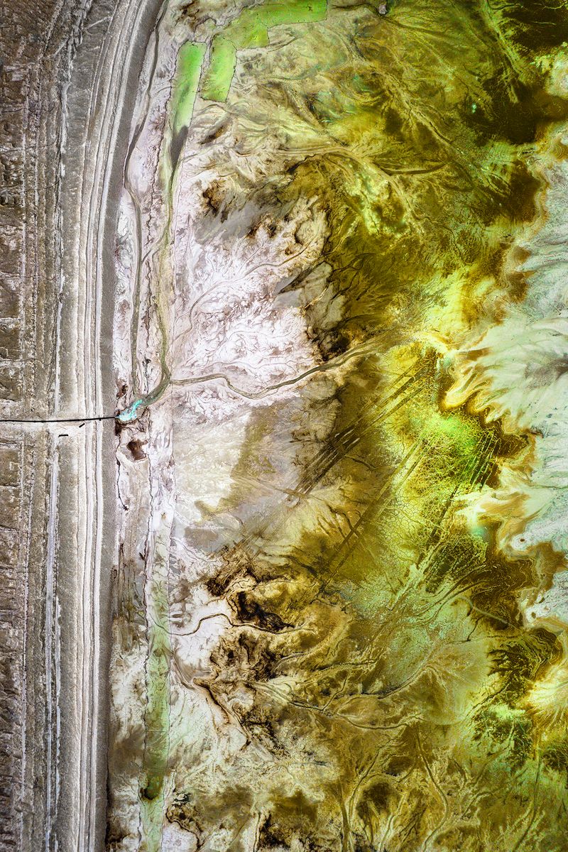 © Sebastian Bühler - Image from the Toxic Aesthetics photography project