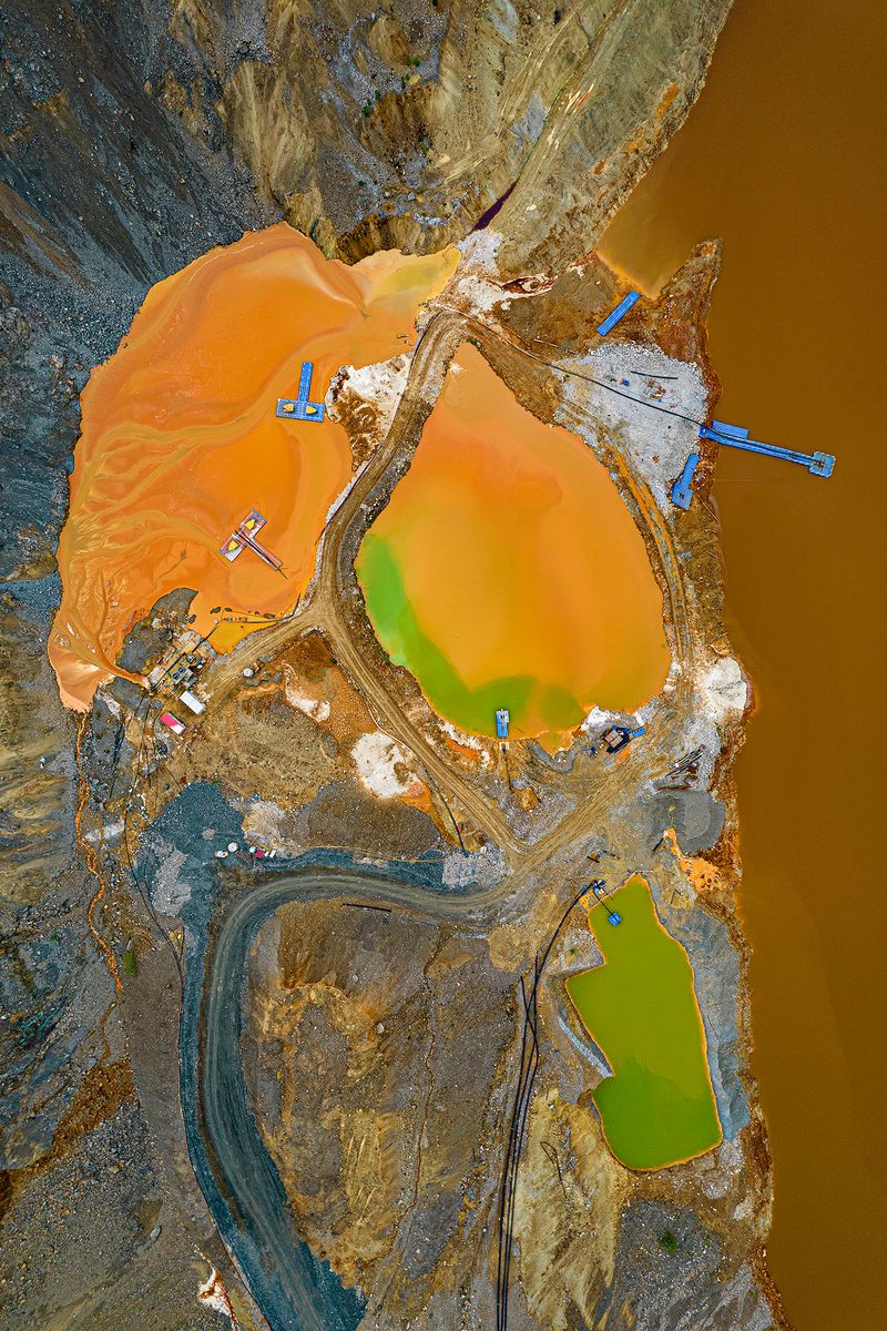 © Sebastian Bühler - Image from the Toxic Aesthetics photography project