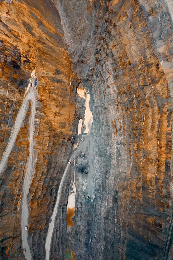 © Sebastian Bühler - Image from the Toxic Aesthetics photography project