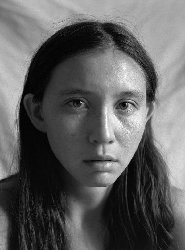 © Kimbra Audrey - crying 2, self-portrait