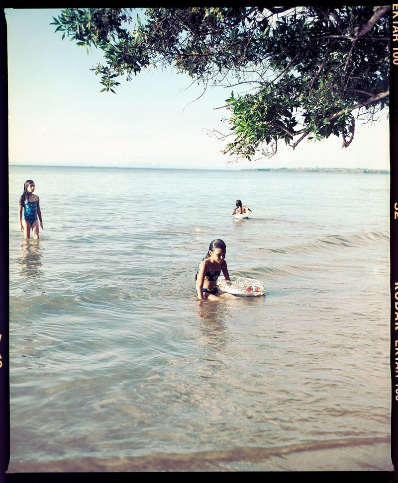 © Kelly-Ann Bobb - Image from the Vecina: Nay-bah photography project