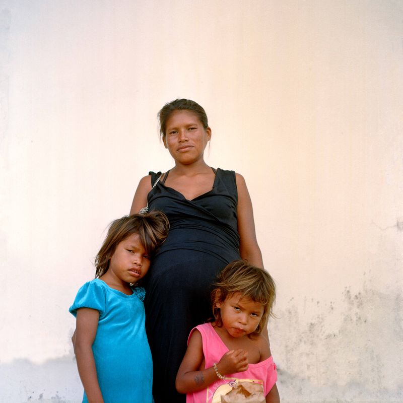 © Kelly-Ann Bobb - Image from the Vecina: Nay-bah photography project