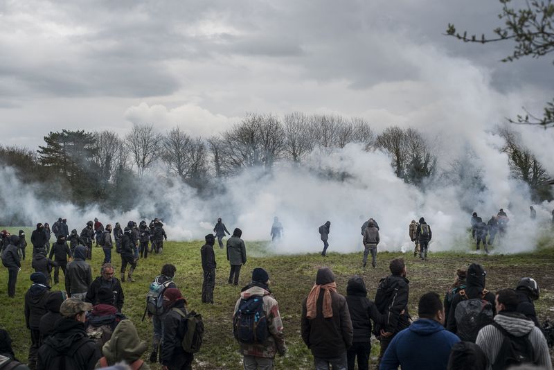 © Penelope Thomaidi - Clash while defending the 100 Noms collective, ZAD of Notre Dame des Landes, France, April 9th, 2018.