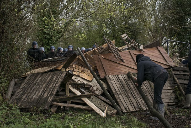 © Penelope Thomaidi - Barricades in front of Les Vraies Rouges, ZAD of Notre Dame des Landes, France, April 9th, 2018.