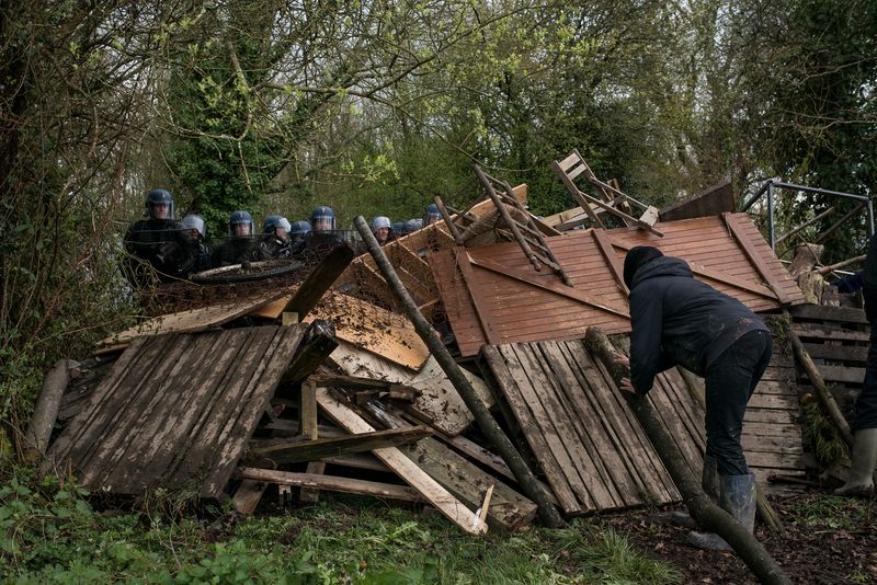 © Penelope Thomaidi - Barricades in front of Les Vraies Rouges, ZAD of Notre Dame des Landes, France, April 9th, 2018.