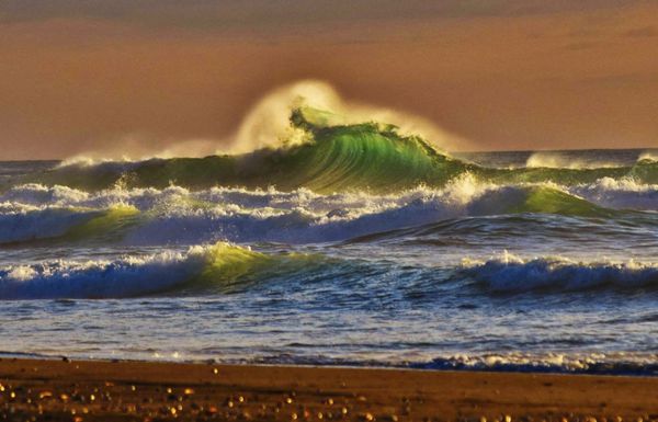 © Kelly Vivian - Crest of the Wave.The west coast waves showing us a tiny bit of what they've got.